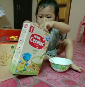 nestle-cerelac-baby-opening-packet