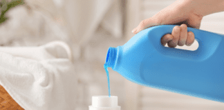 5 Liquid Detergents to keep your clothes clean