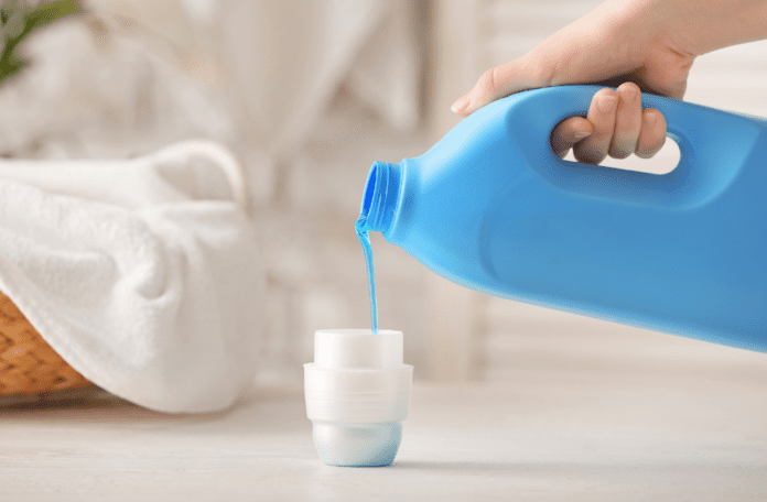 5 Liquid Detergents to keep your clothes clean