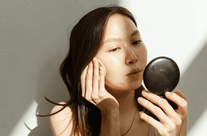Compact Powders for Oily Skin That You Need Right Now