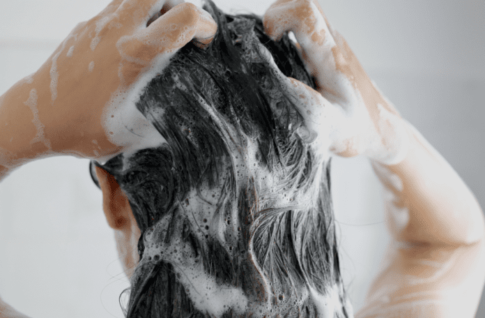 3 Best Shampoos for Oily Scalp You Must Try Today